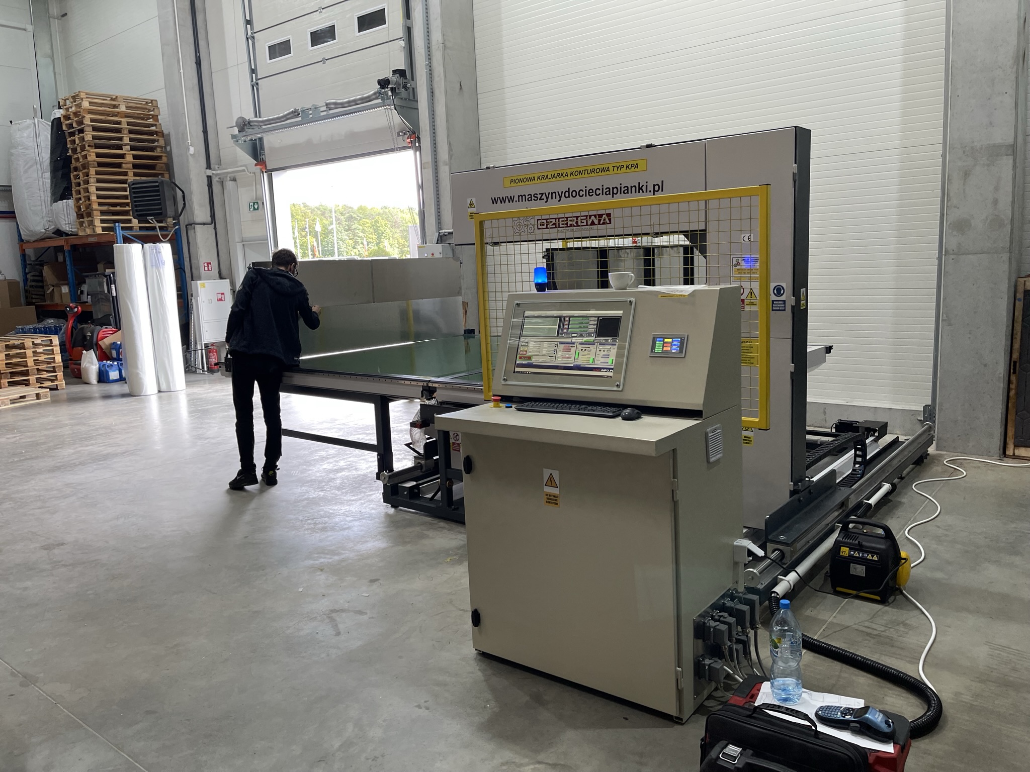 Automatische Konturschneidmaschine TYP KPA Vertikal - 1