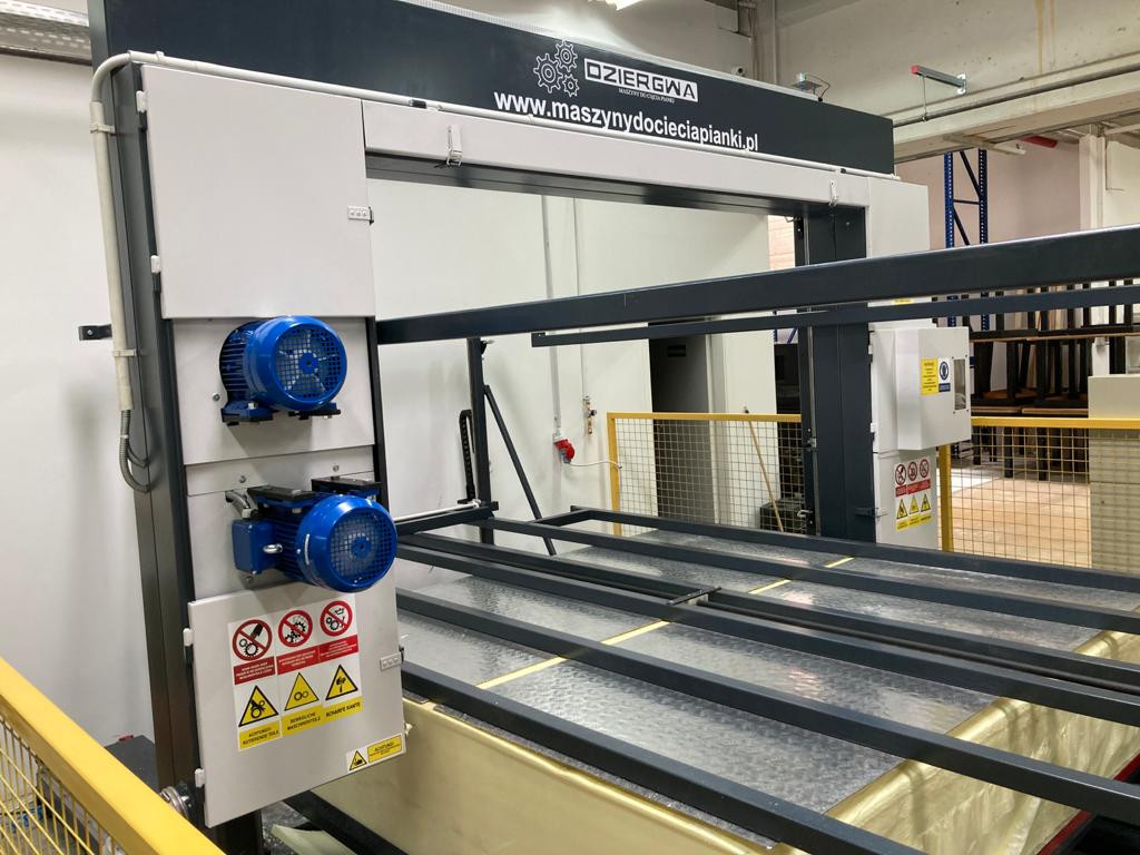 Automatische Hybridschneidmaschine TYP KPAH thumb 5
