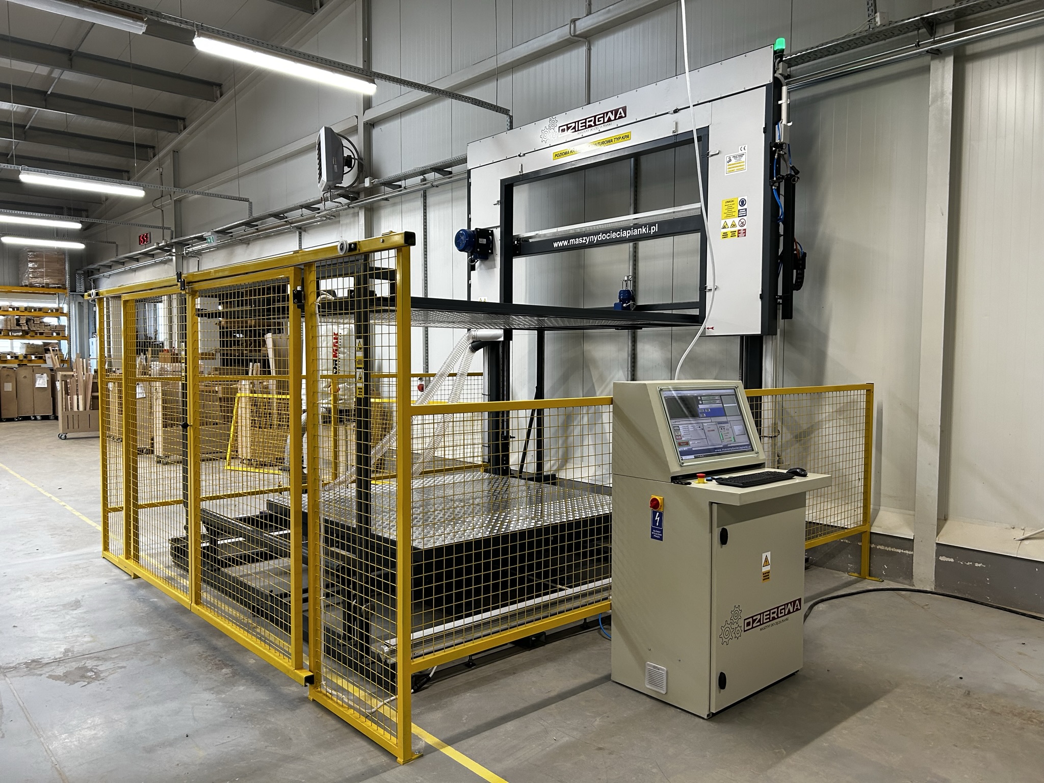 Automatische Konturschneidmaschine TYP KPA Horizontal thumb 3